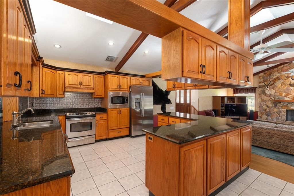 На продажу: $1,295,000 (3 спален, 2 ванн, 2936 Квадратных фут)