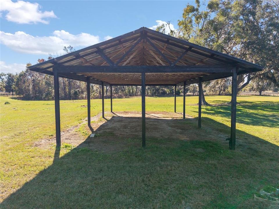 На продажу: $1,295,000 (3 спален, 2 ванн, 2936 Квадратных фут)