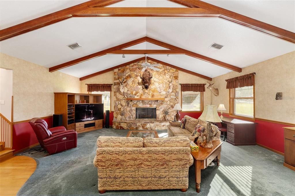 На продажу: $1,295,000 (3 спален, 2 ванн, 2936 Квадратных фут)