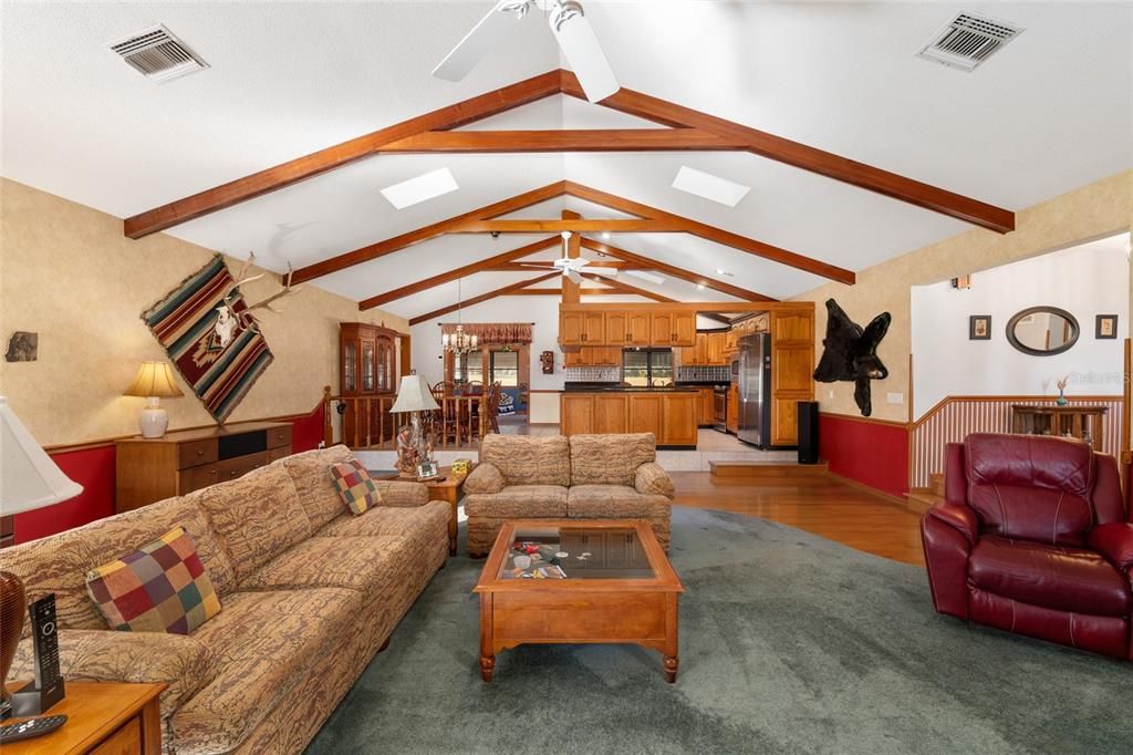 На продажу: $1,295,000 (3 спален, 2 ванн, 2936 Квадратных фут)