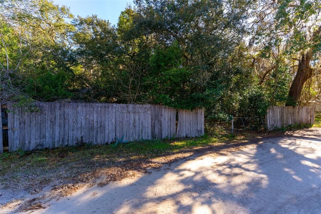 待售: $130,000 (2 贝兹, 2 浴室, 1056 平方英尺)