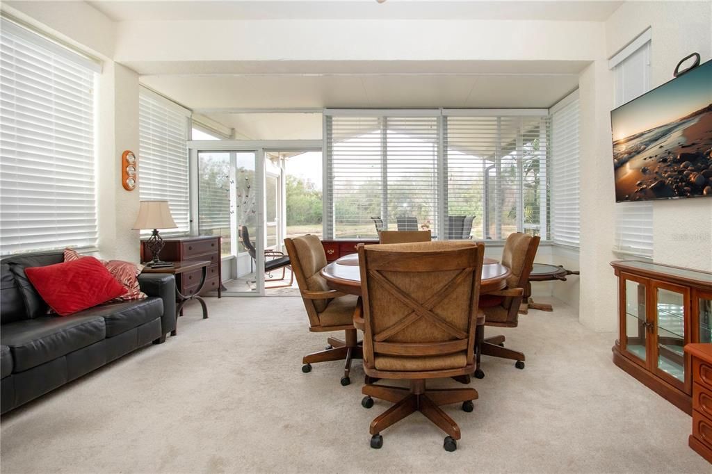 For Sale: $327,000 (2 beds, 2 baths, 1503 Square Feet)