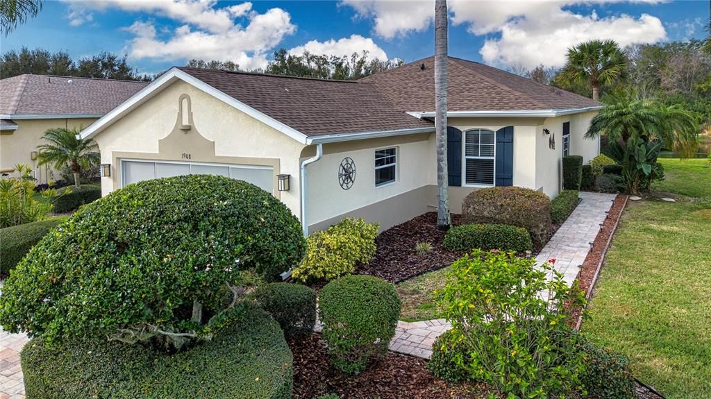 For Sale: $327,000 (2 beds, 2 baths, 1503 Square Feet)