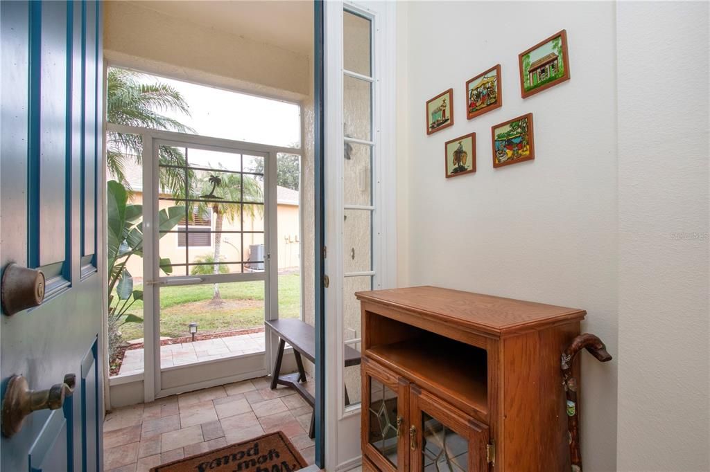 For Sale: $327,000 (2 beds, 2 baths, 1503 Square Feet)