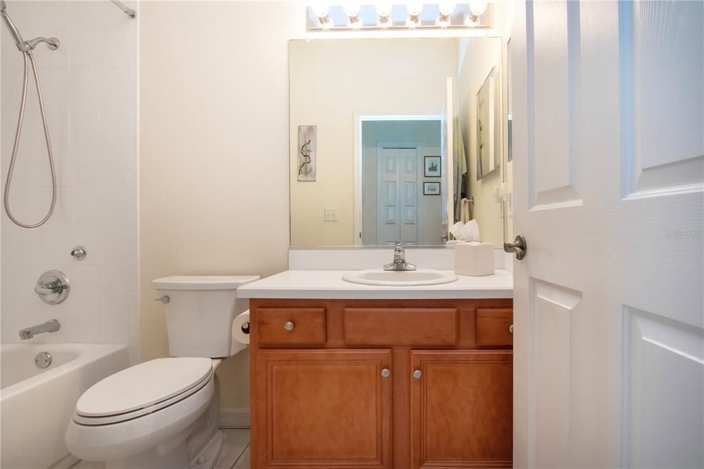 For Sale: $327,000 (2 beds, 2 baths, 1503 Square Feet)