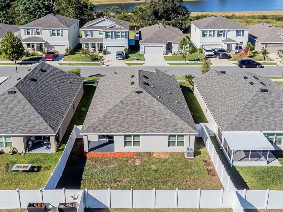 For Rent: $2,200 (4 beds, 2 baths, 1827 Square Feet)