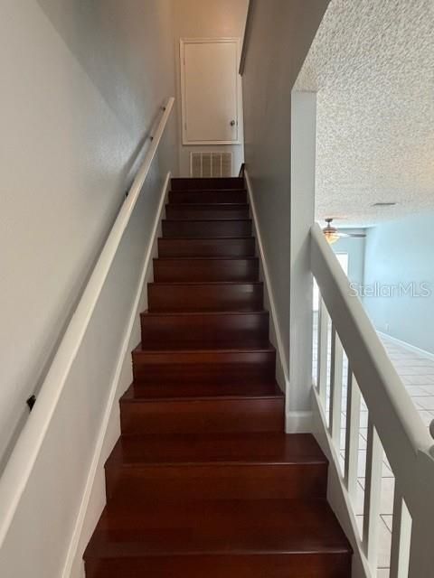 Activo con contrato: $229,900 (2 camas, 1 baños, 1152 Pies cuadrados)
