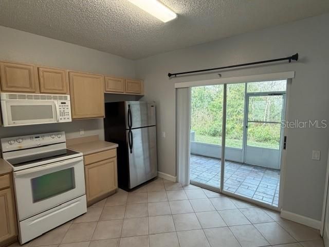Activo con contrato: $229,900 (2 camas, 1 baños, 1152 Pies cuadrados)