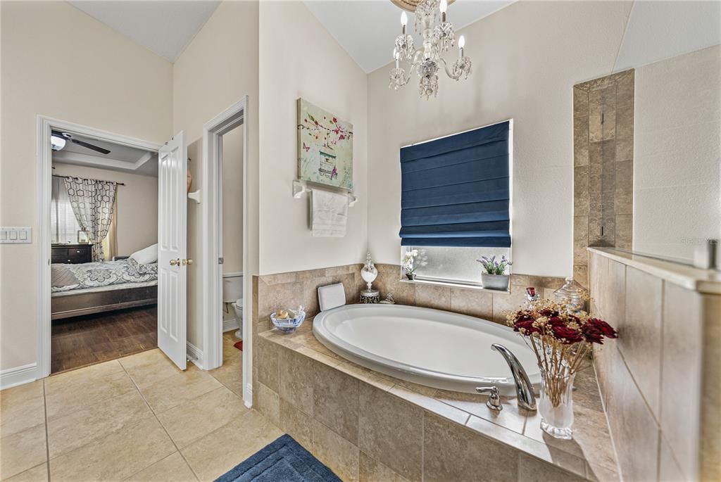 For Sale: $725,000 (4 beds, 3 baths, 2632 Square Feet)