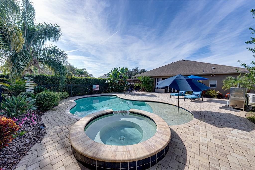 For Sale: $725,000 (4 beds, 3 baths, 2632 Square Feet)