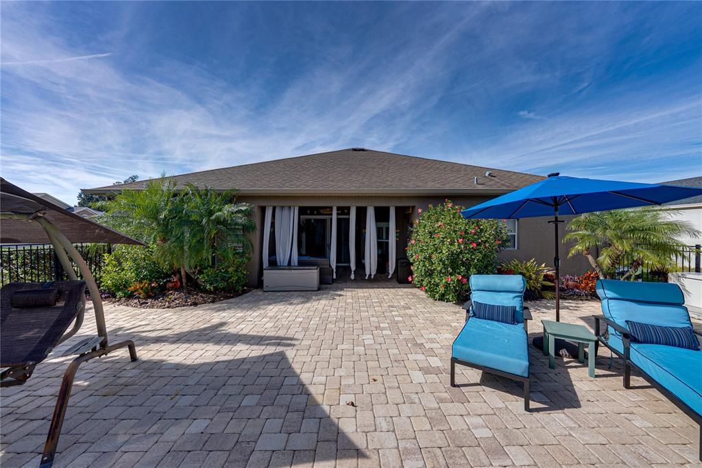 For Sale: $725,000 (4 beds, 3 baths, 2632 Square Feet)