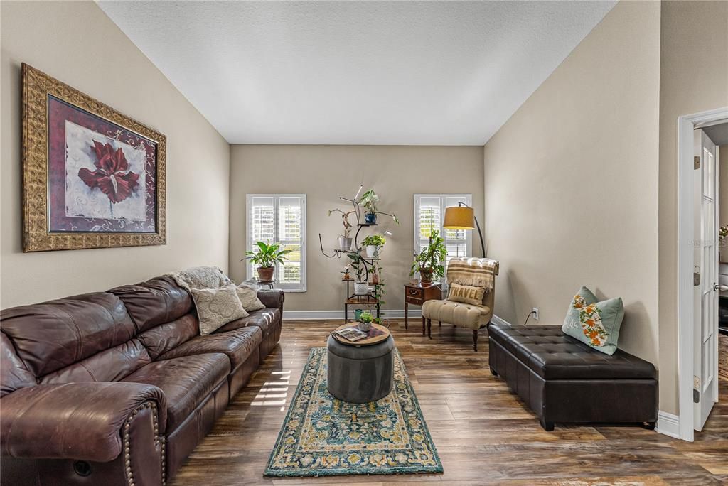 For Sale: $725,000 (4 beds, 3 baths, 2632 Square Feet)