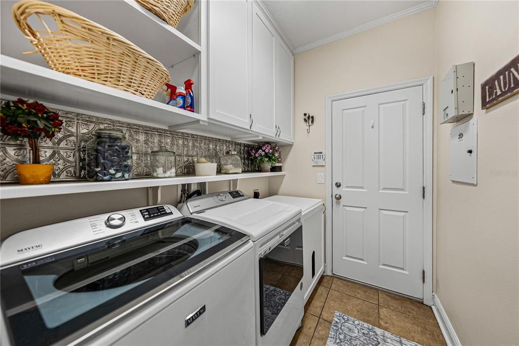 For Sale: $725,000 (4 beds, 3 baths, 2632 Square Feet)