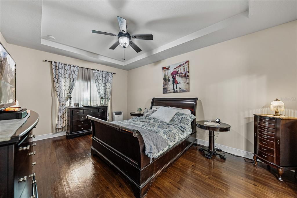 For Sale: $725,000 (4 beds, 3 baths, 2632 Square Feet)