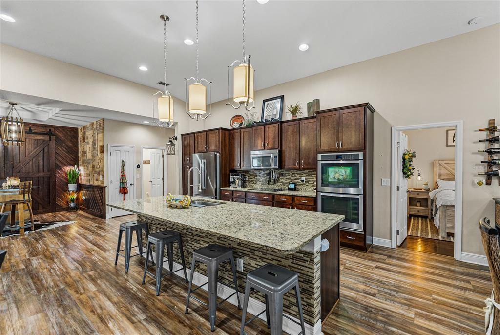 For Sale: $725,000 (4 beds, 3 baths, 2632 Square Feet)