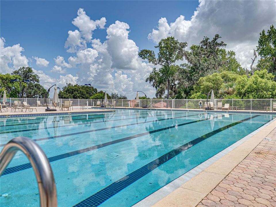 For Sale: $725,000 (4 beds, 3 baths, 2632 Square Feet)