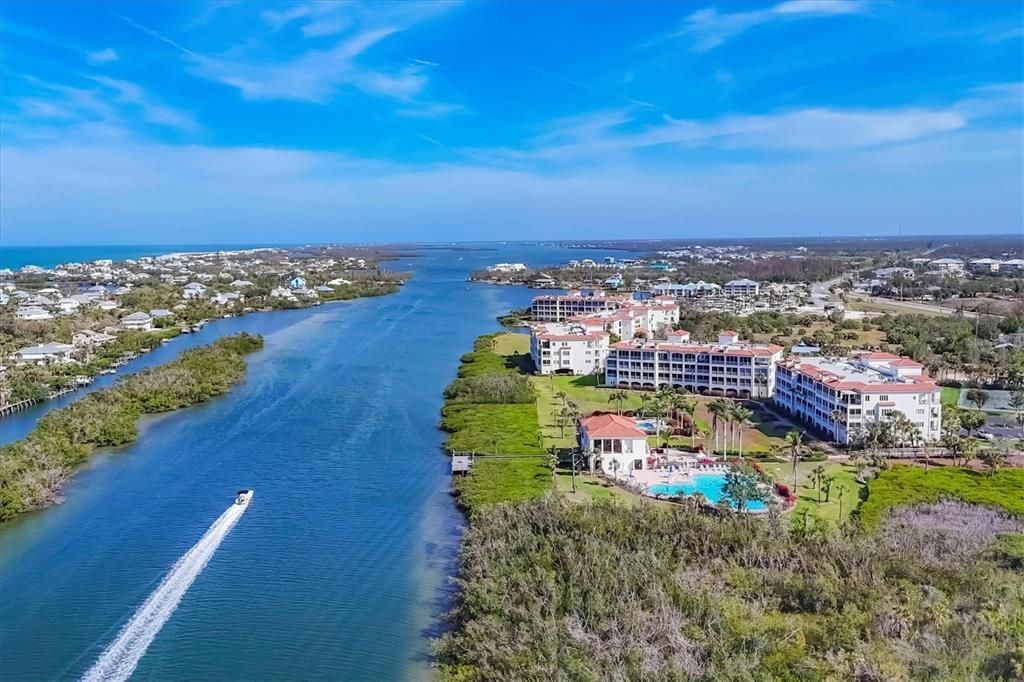 На продажу: $499,900 (2 спален, 2 ванн, 1688 Квадратных фут)