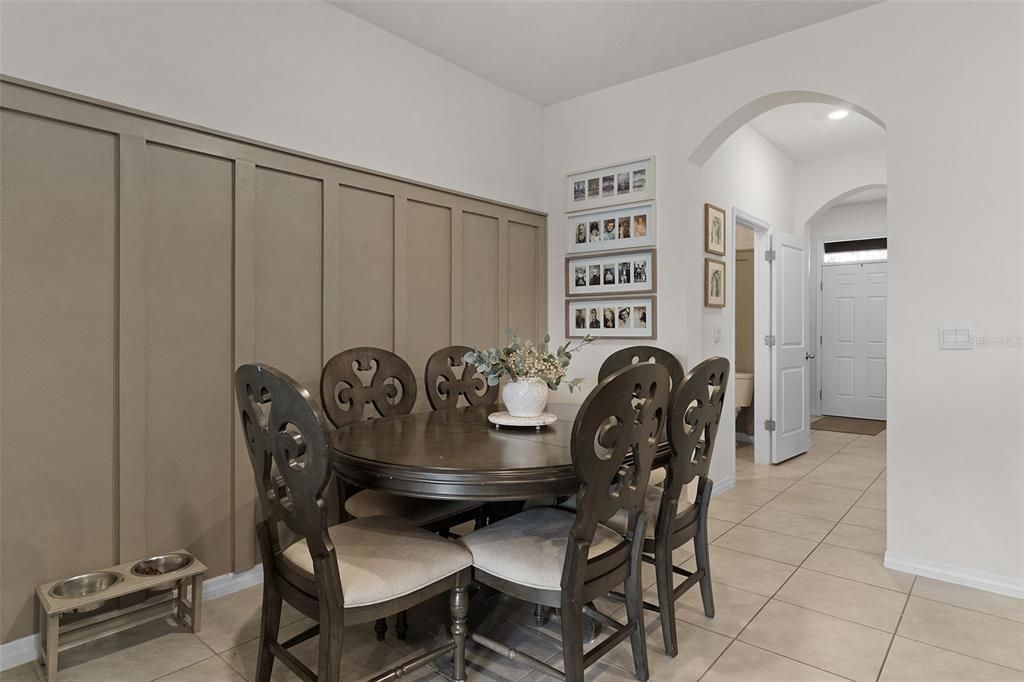 For Sale: $229,000 (3 beds, 2 baths, 1688 Square Feet)