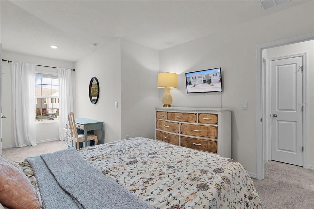 For Sale: $229,000 (3 beds, 2 baths, 1688 Square Feet)
