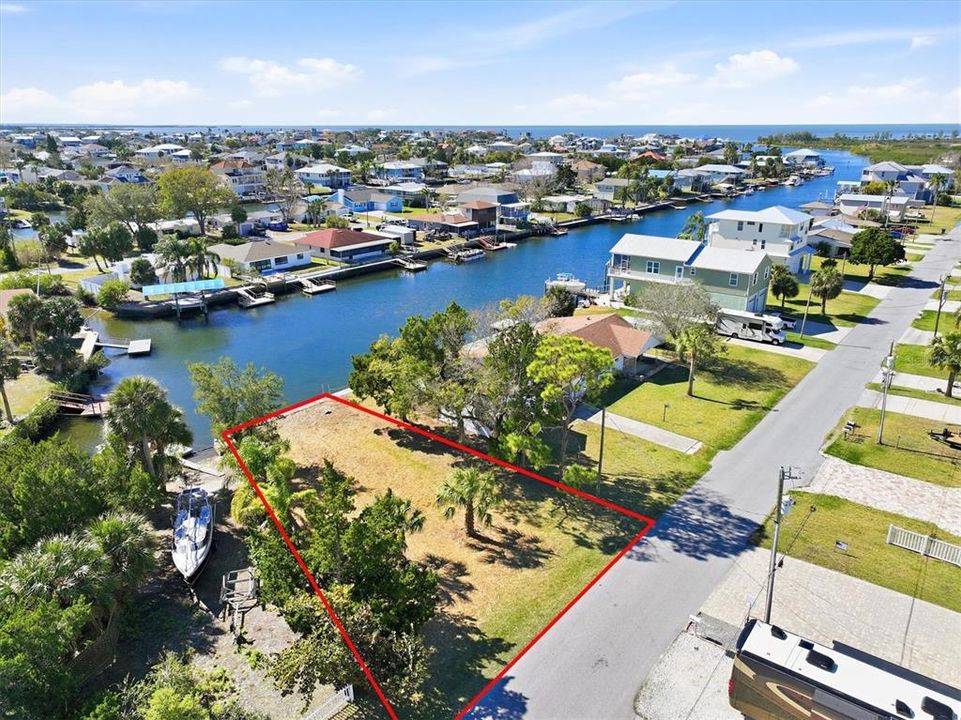 En Venta: $150,000 (0.12 acres)