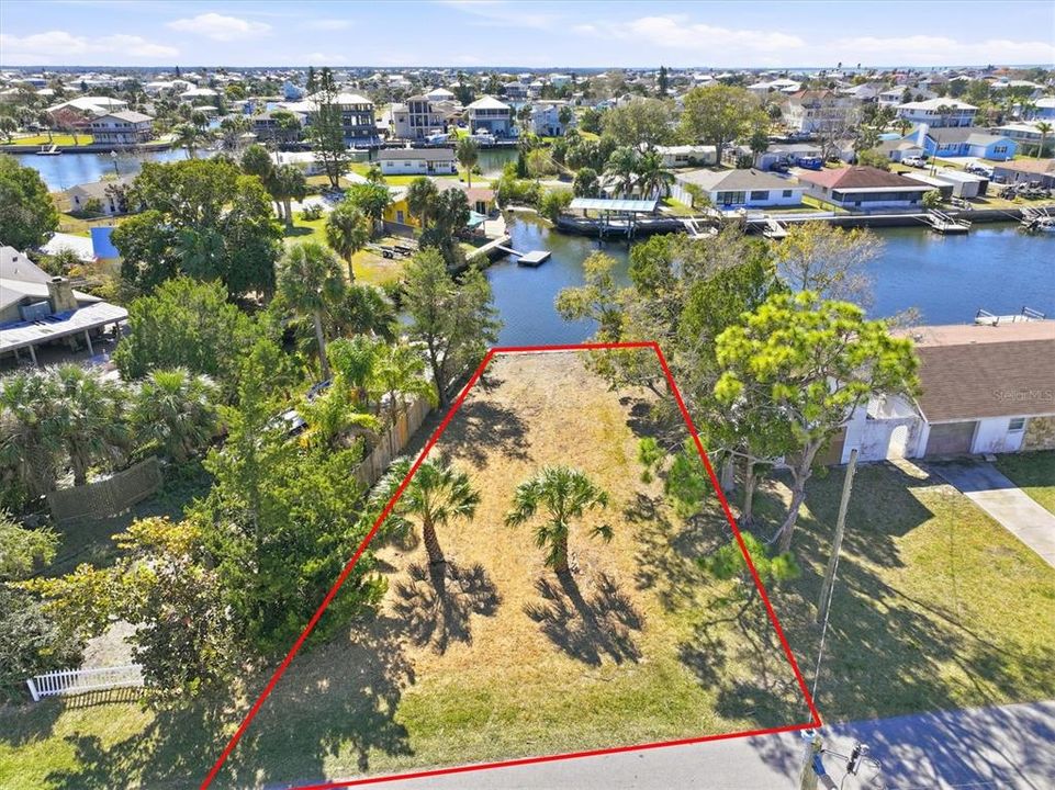 En Venta: $150,000 (0.12 acres)