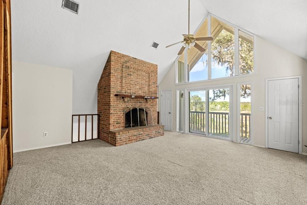For Sale: $1,500,000 (6 beds, 5 baths, 5071 Square Feet)