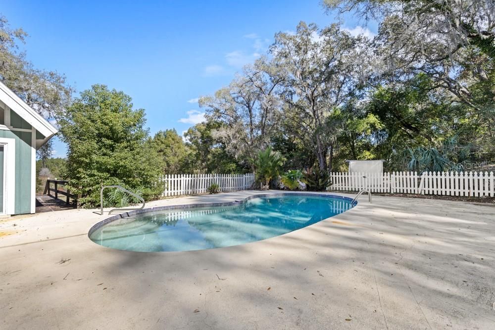 For Sale: $1,500,000 (6 beds, 5 baths, 5071 Square Feet)