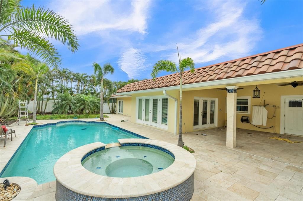 For Sale: $1,675,000 (4 beds, 3 baths, 2084 Square Feet)