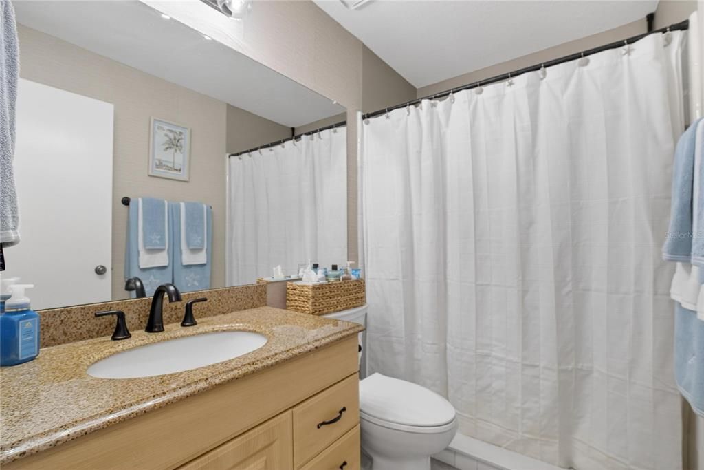 For Sale: $209,000 (2 beds, 2 baths, 1403 Square Feet)