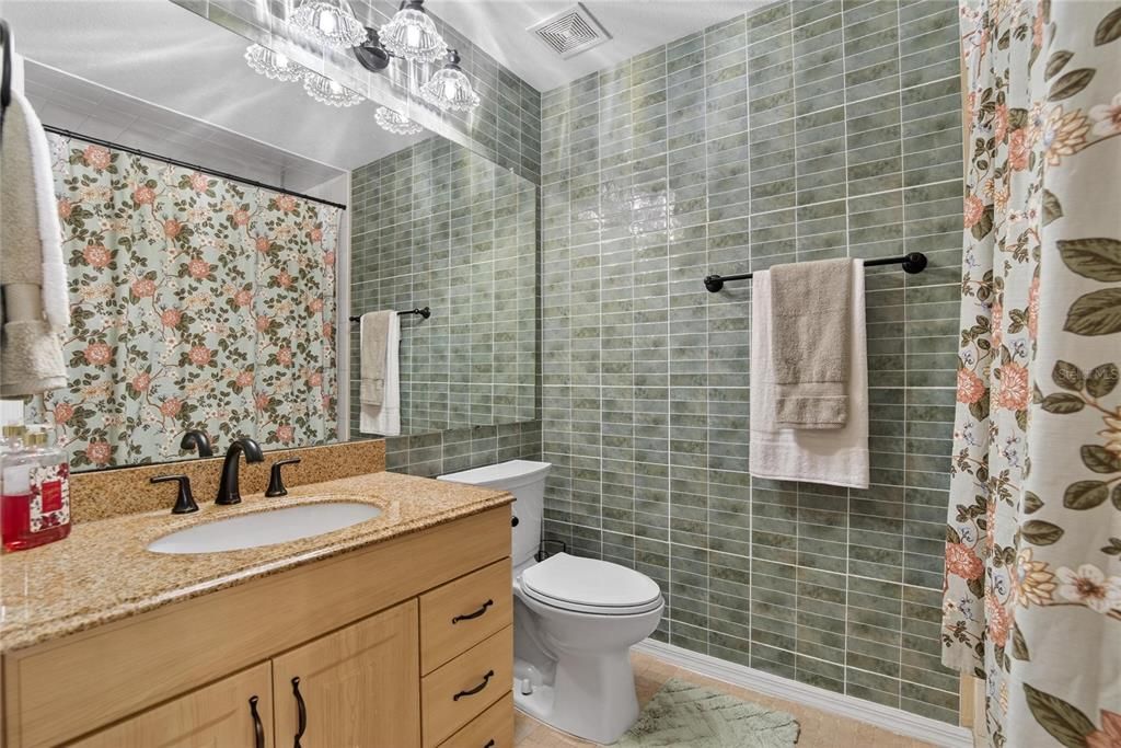 For Sale: $209,000 (2 beds, 2 baths, 1403 Square Feet)