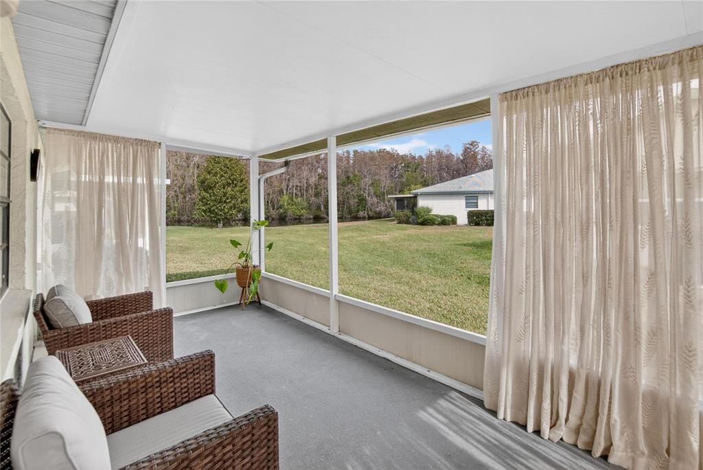 For Sale: $209,000 (2 beds, 2 baths, 1403 Square Feet)