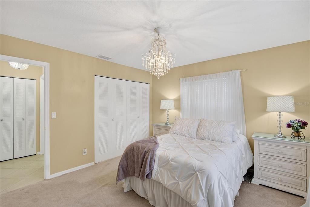 For Sale: $209,000 (2 beds, 2 baths, 1403 Square Feet)