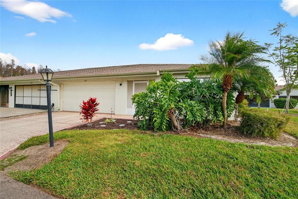 For Sale: $209,000 (2 beds, 2 baths, 1403 Square Feet)