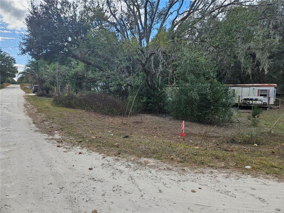 На продажу: $24,500 (0.23 acres)