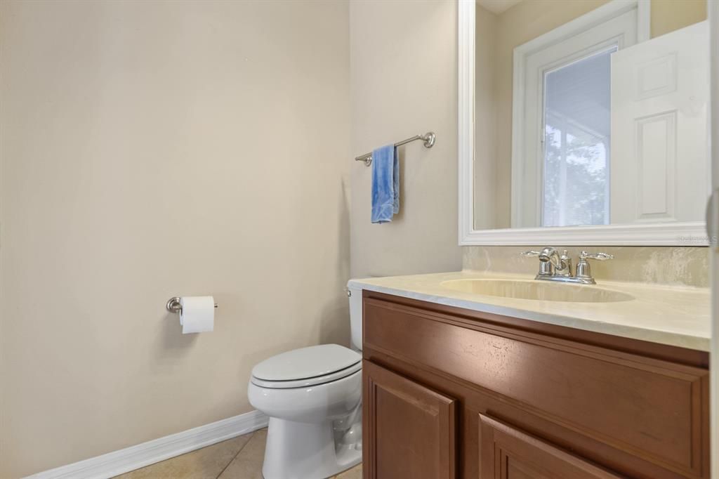 Activo con contrato: $515,000 (4 camas, 2 baños, 2895 Pies cuadrados)