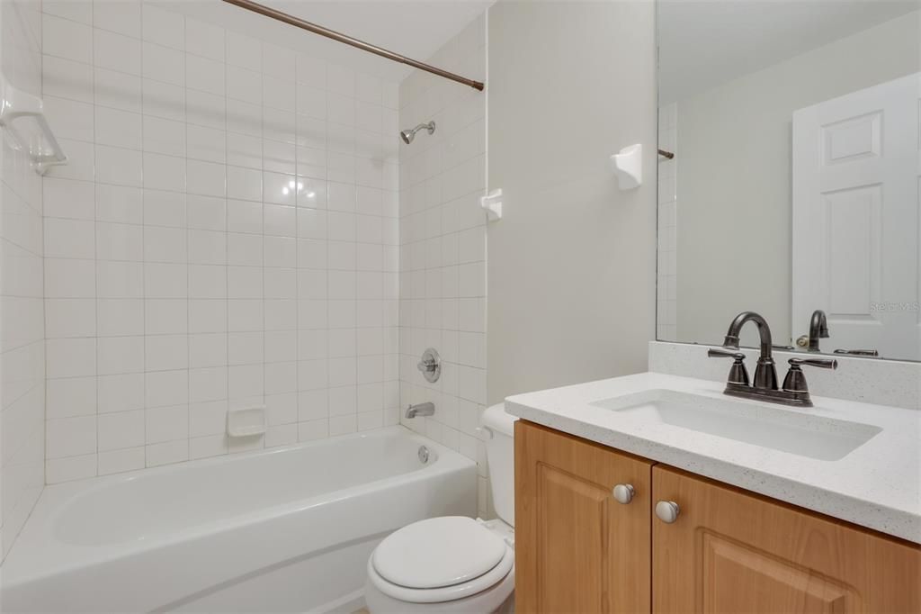 For Rent: $1,600 (2 beds, 2 baths, 1025 Square Feet)