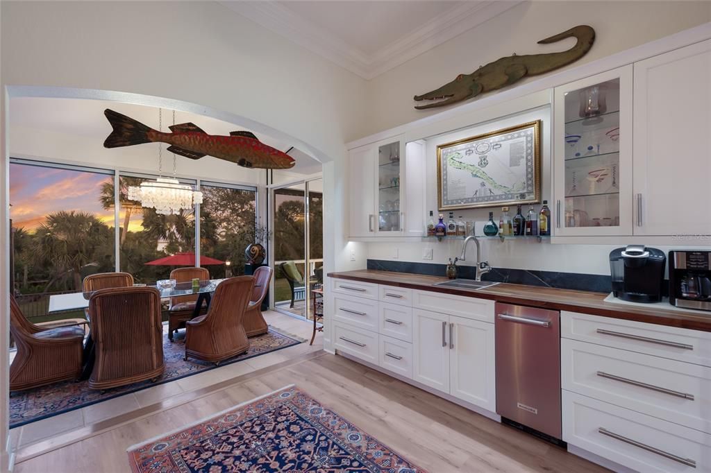 En Venta: $1,299,900 (3 camas, 2 baños, 2395 Pies cuadrados)
