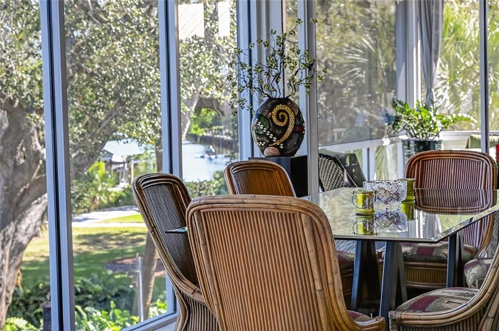 En Venta: $1,299,900 (3 camas, 2 baños, 2395 Pies cuadrados)