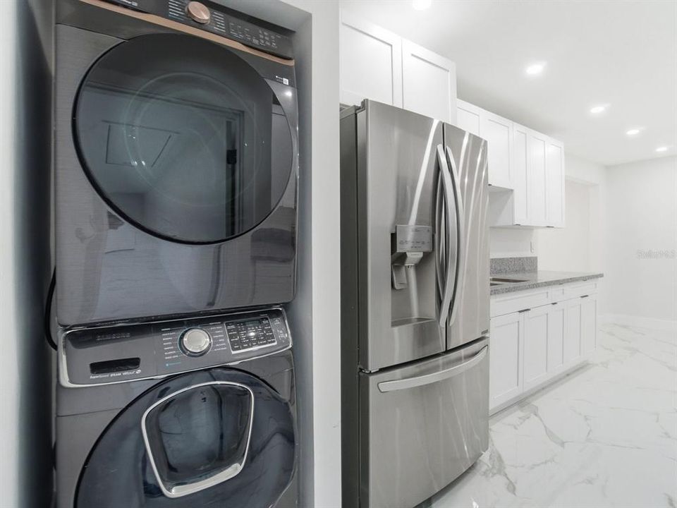Activo con contrato: $238,000 (5 camas, 2 baños, 1400 Pies cuadrados)