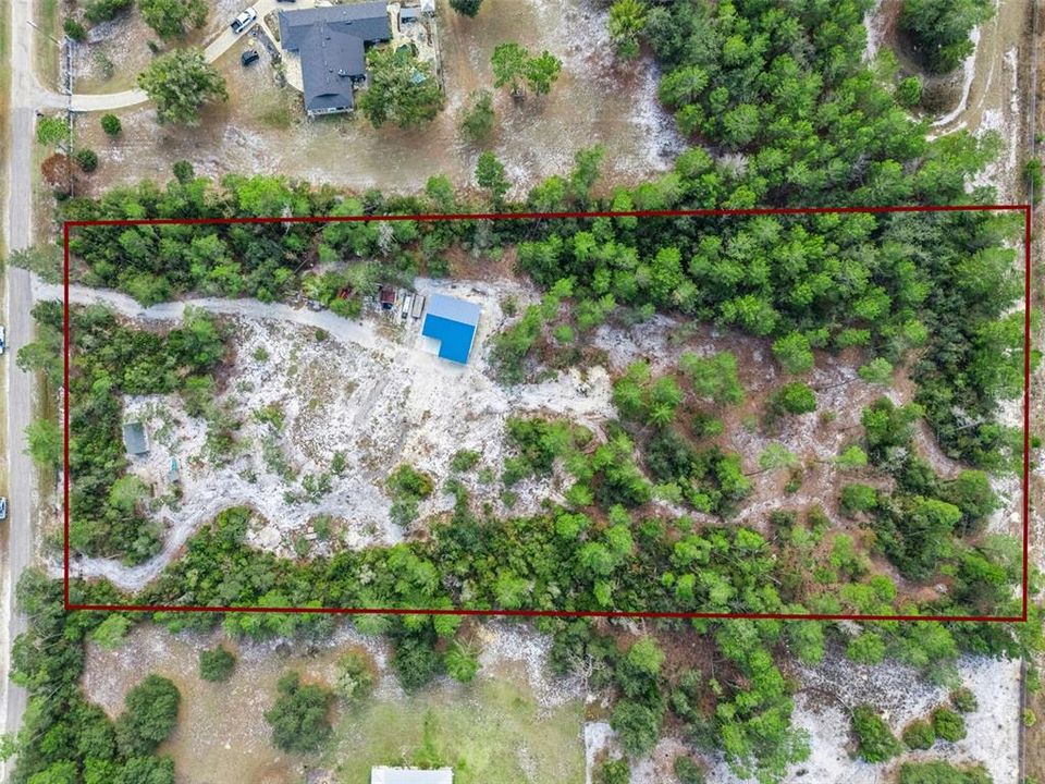 На продажу: $925,000 (4.75 acres)