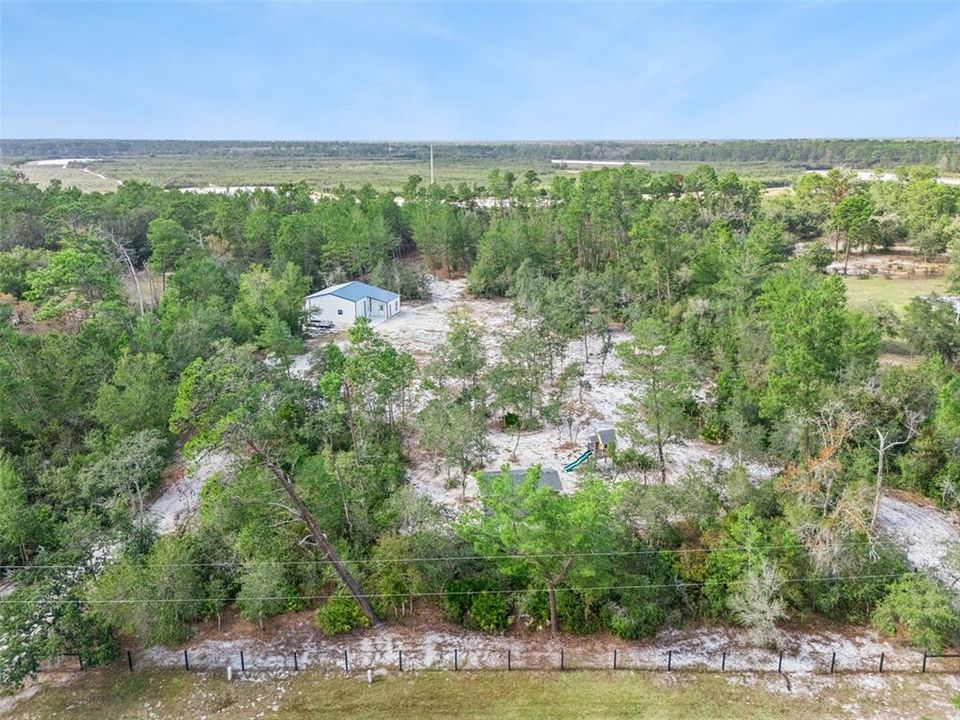 На продажу: $925,000 (4.75 acres)