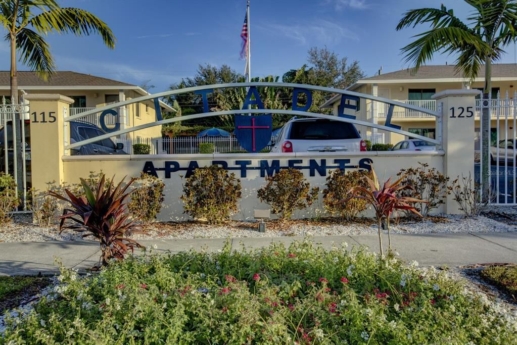 Recently Rented: $1,295 (1 beds, 1 baths, 579 Square Feet)