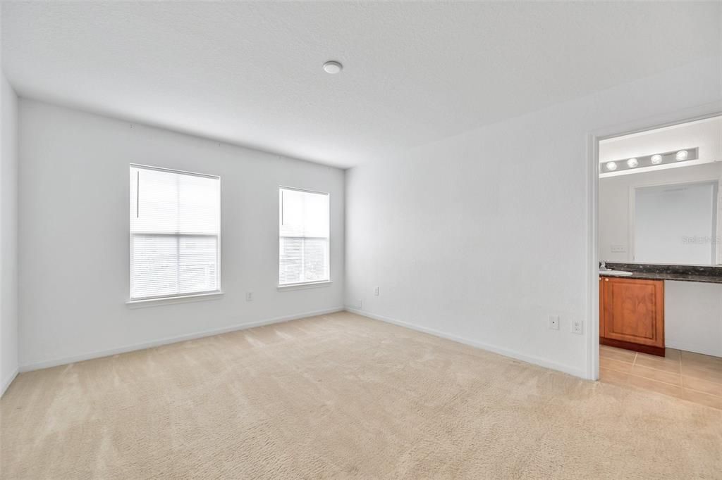 Active With Contract: $2,150 (3 beds, 2 baths, 1822 Square Feet)