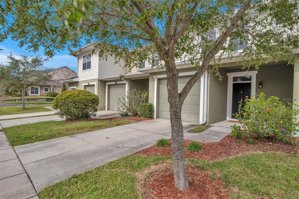 Active With Contract: $2,150 (3 beds, 2 baths, 1822 Square Feet)