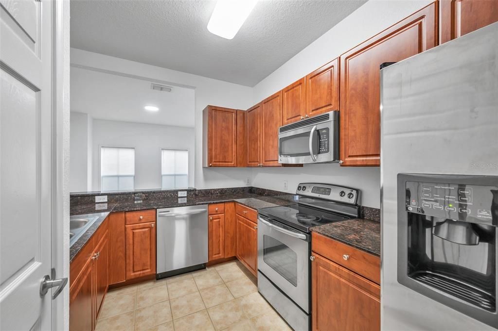 Active With Contract: $2,150 (3 beds, 2 baths, 1822 Square Feet)