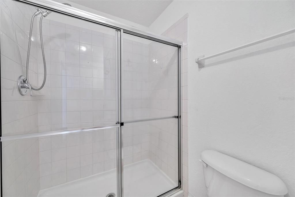 Active With Contract: $2,150 (3 beds, 2 baths, 1822 Square Feet)