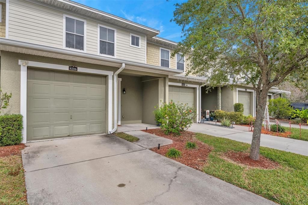 Active With Contract: $2,150 (3 beds, 2 baths, 1822 Square Feet)