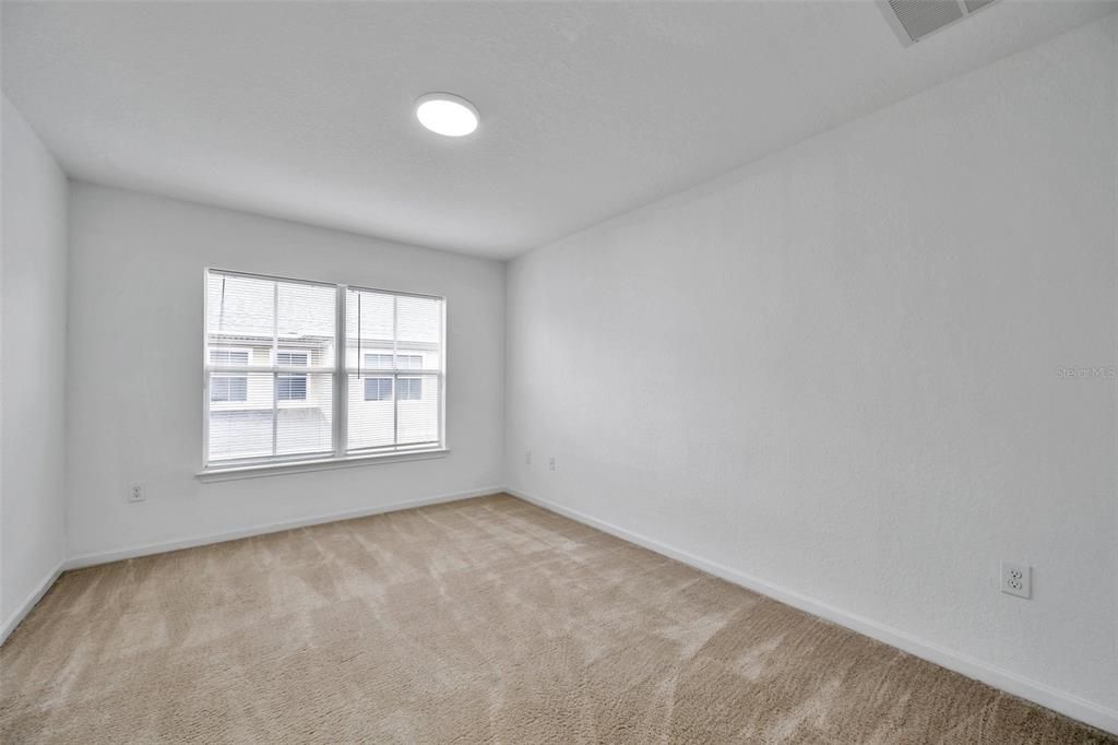 Active With Contract: $2,150 (3 beds, 2 baths, 1822 Square Feet)