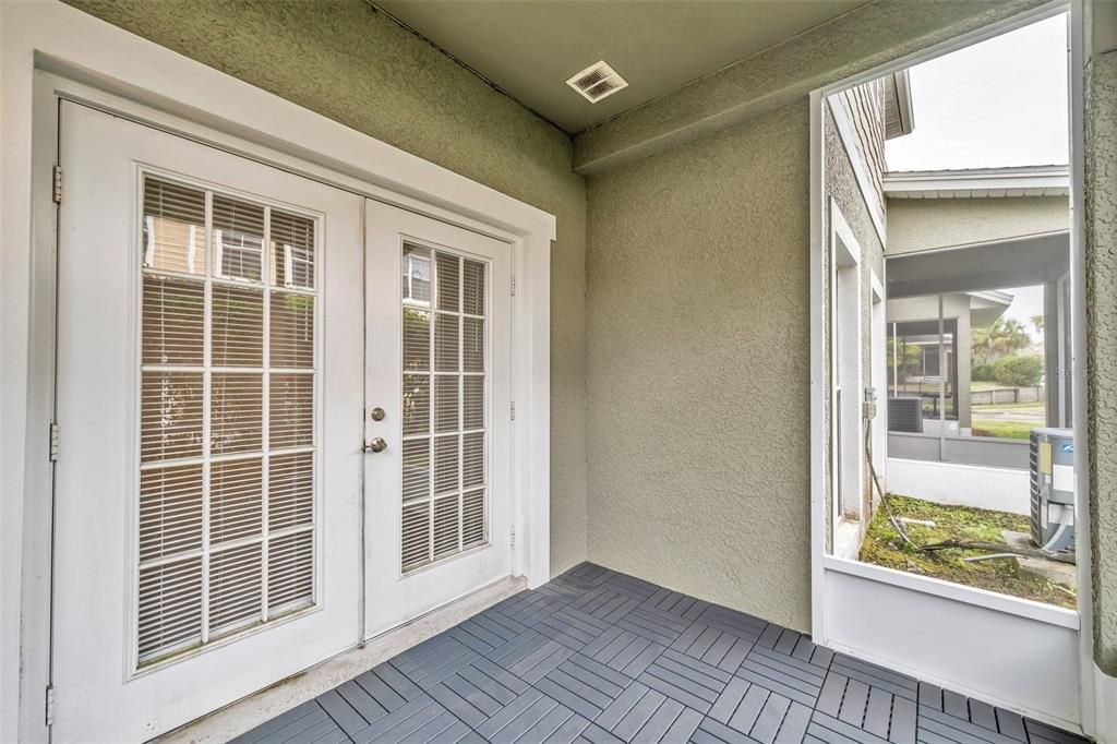 Active With Contract: $2,150 (3 beds, 2 baths, 1822 Square Feet)