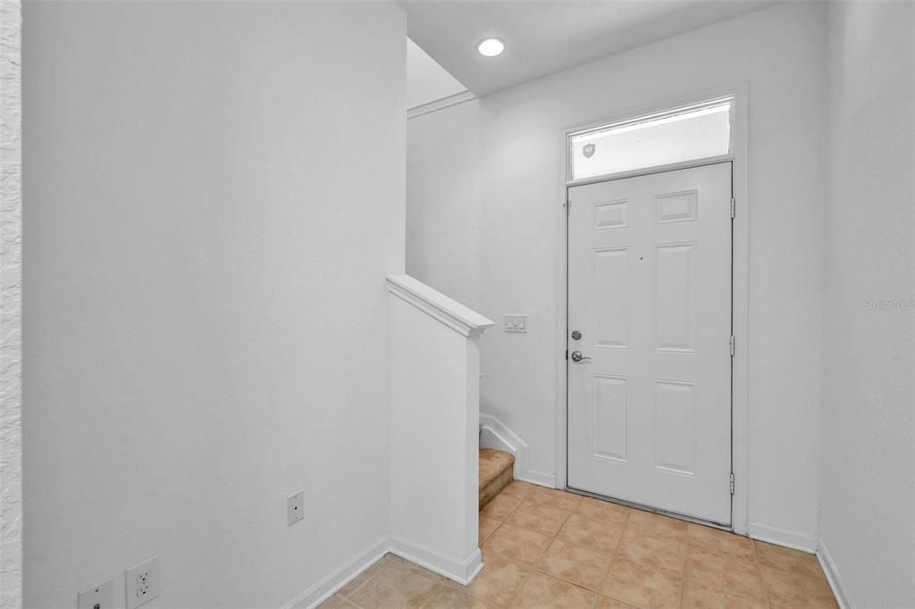 Active With Contract: $2,150 (3 beds, 2 baths, 1822 Square Feet)